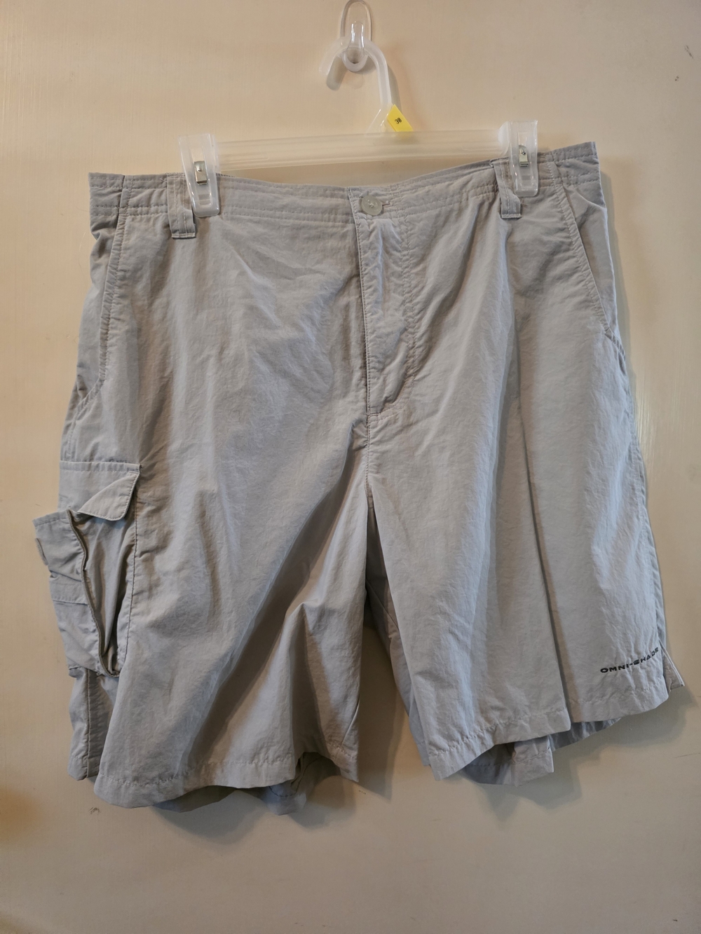 Columbia Light Gray Men's Cargo Shorts